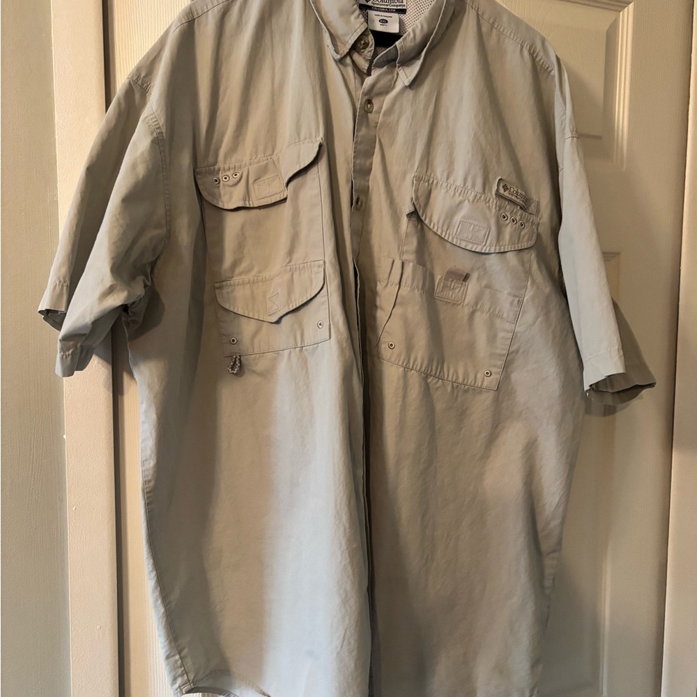 Columbia Tan‎ Casual Button Down Shirt Lightweight Outdoor - Picture 6 of 6